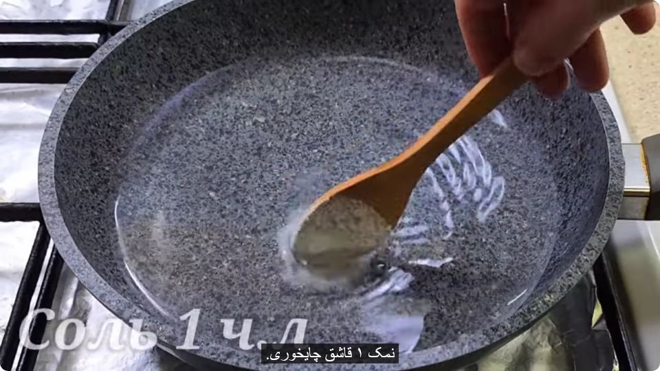 پودر کاکائو را در آب جوش بریزید و یک شیرینی خوشمزه بسازید!!