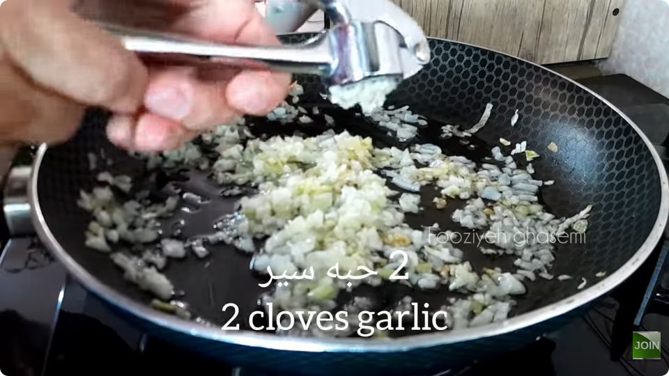 کدو رو تو آب جوش بنداز و یه غذای رستورانی خوشمزه و آسون درست کن