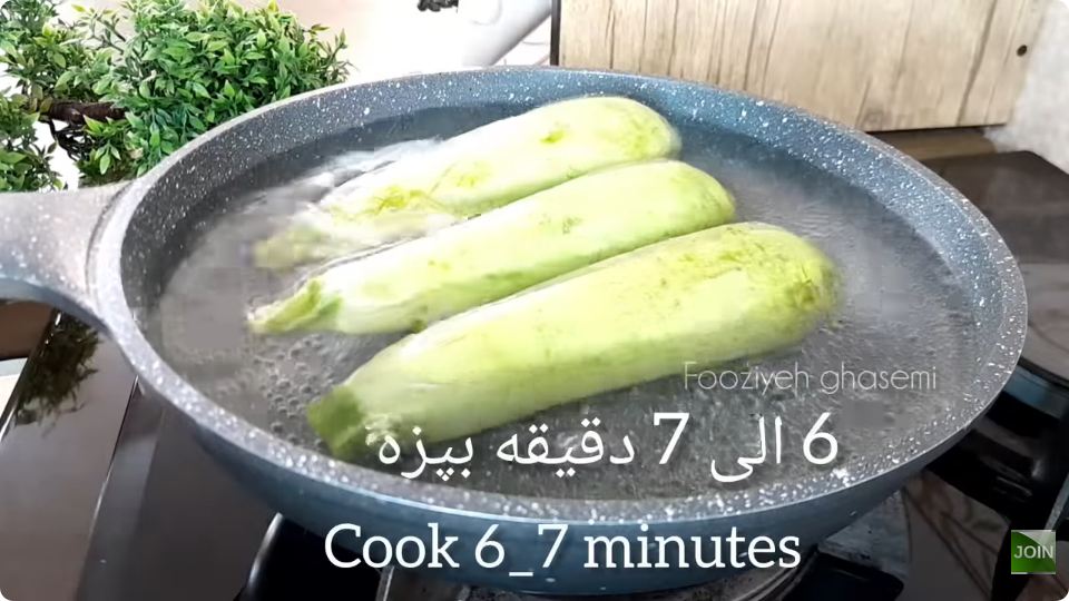 کدو رو تو آب جوش بنداز و یه غذای رستورانی خوشمزه و آسون درست کن