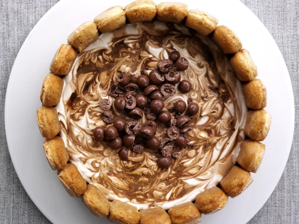مراحل تهیه کیک لیدی فینگر شکلاتی
