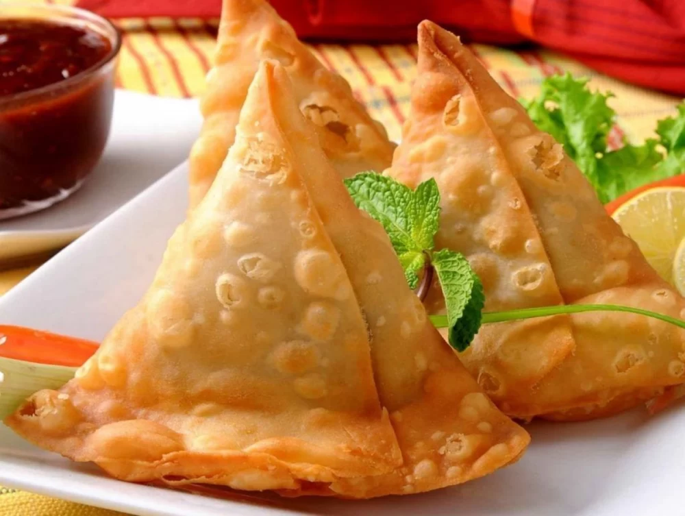 سمبوسه قارچ و سیب زمینی