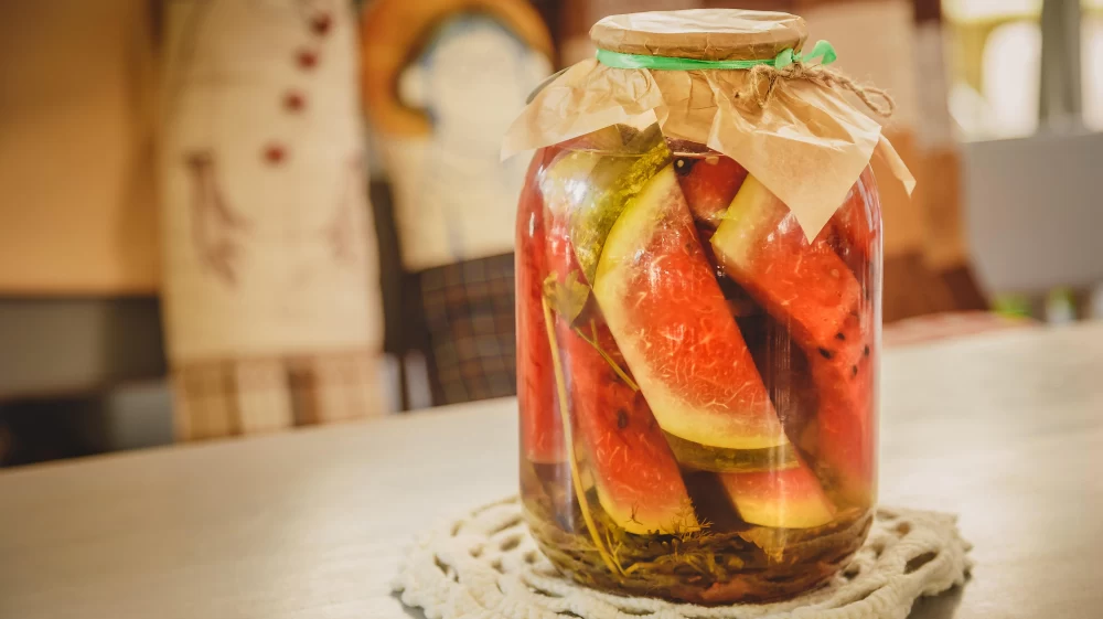 ترشی با میوه های تابستانی