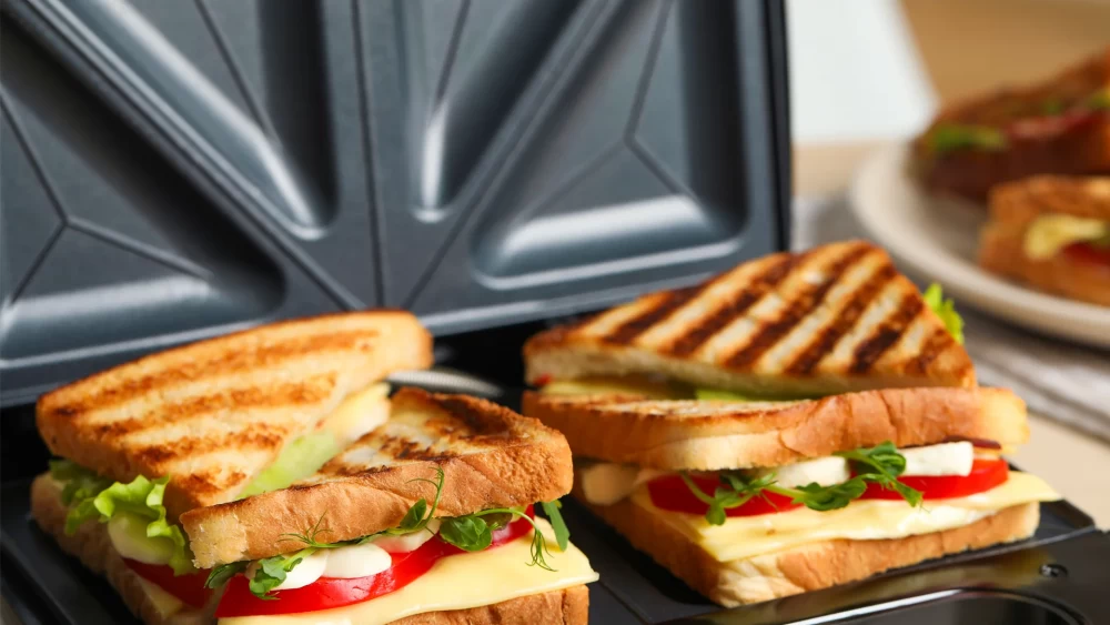 چسبیدن مواد غذایی به ساندویچ ساز