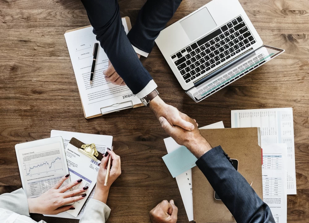  ارتباط با نامحرم در محل کار
