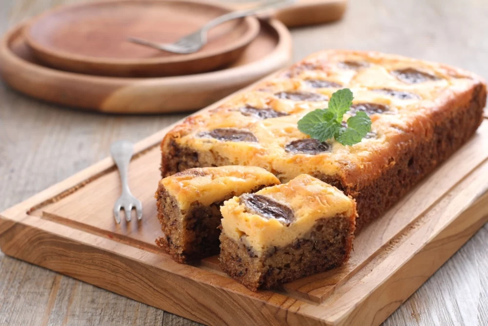مراحل تهیه کیک موز دارک
