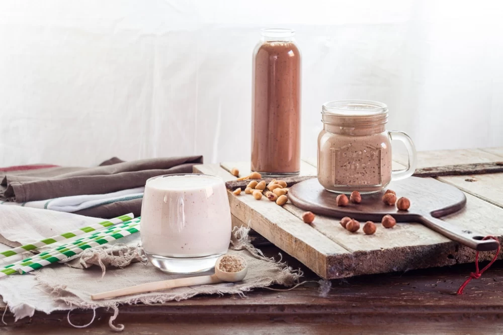 مراحل تهیه اسموتی فندق