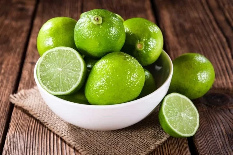 ۵ نکته کلیدی برای انتخاب حرفه ای لیموی تازه و آب دار