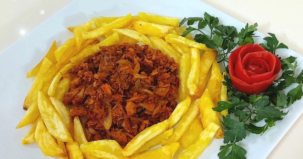 مراحل تهیه دوپیازه تن ماهی