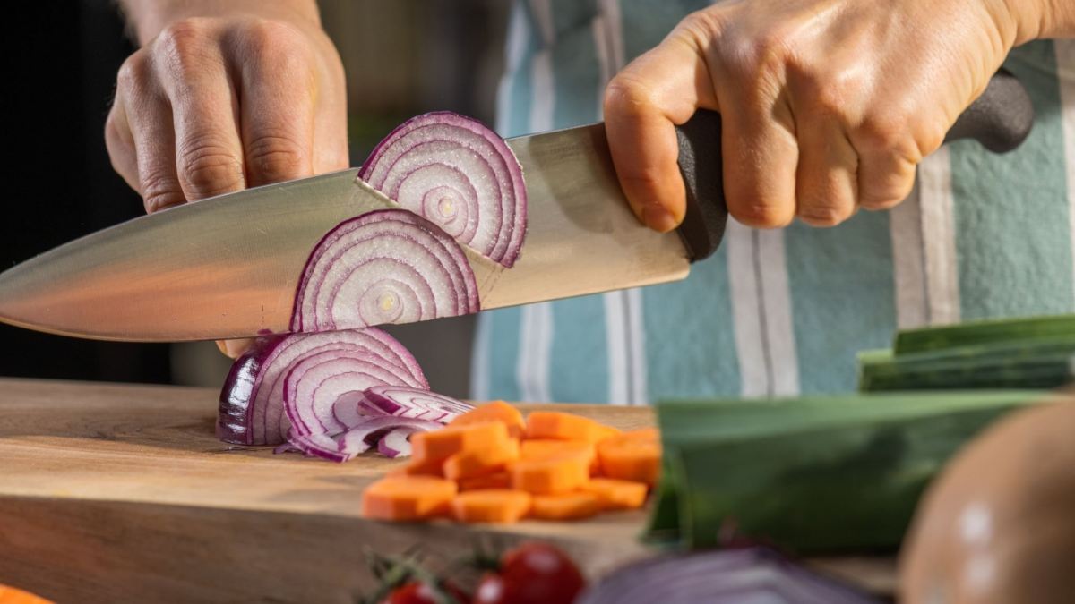 مراحل تهیه پیاز داغ 