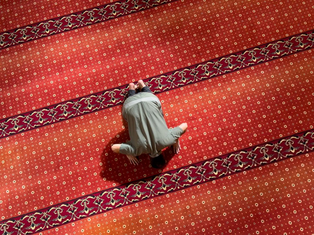 احکام خواندن سوره حمد یا تسبیحات اربعه