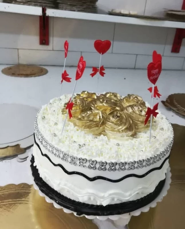 قنادی دلفین
