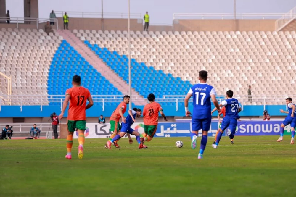 بازی مس رفسنجان و استقلال خوزستان