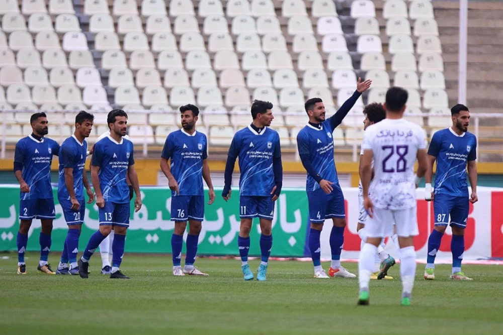  بازی چادرملو اردکان و هوادار