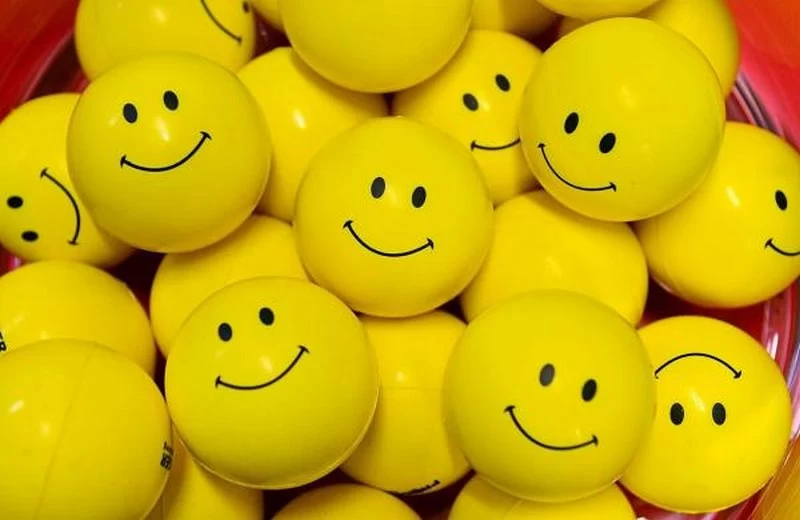 تبریک روز جهانی شادی به عربی