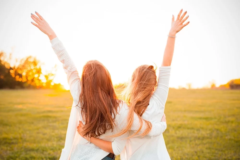 عکس روز بزرگداشت دوستی
