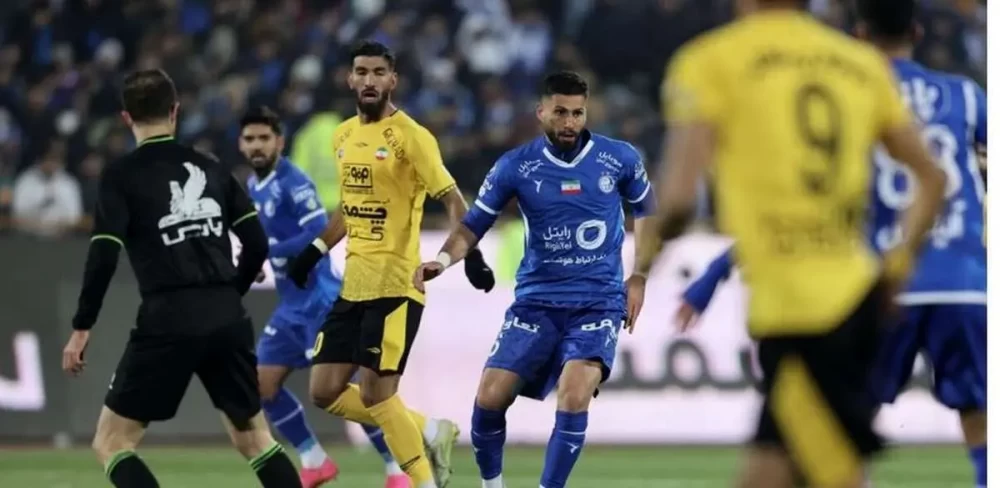  بازی حساس سپاهان و استقلال