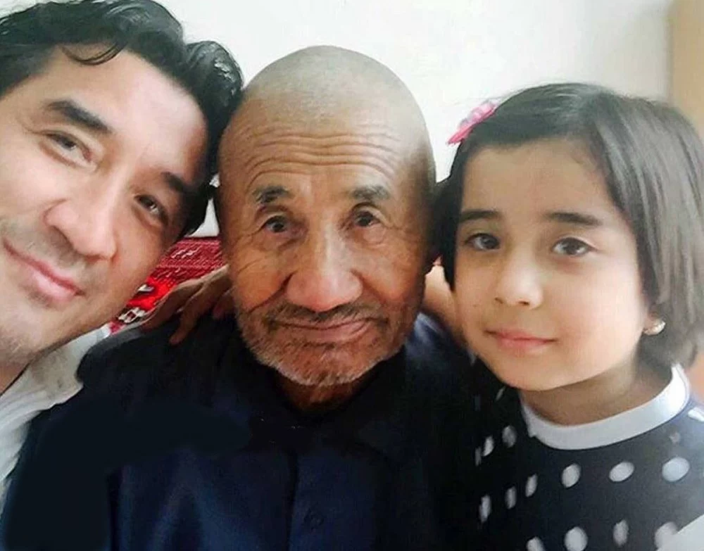بیوگرافی خداداد عزیزی
