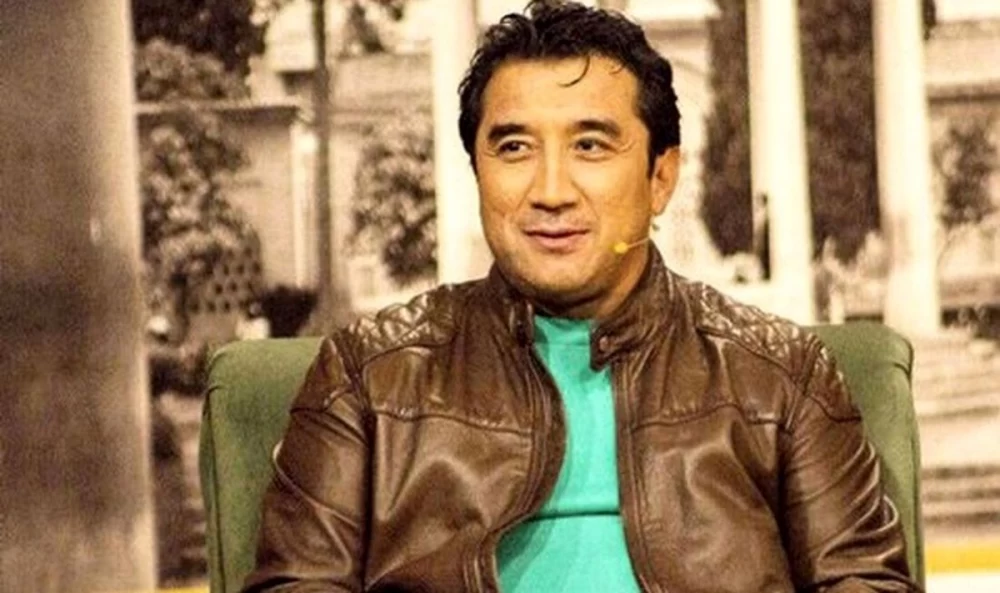 بیوگرافی خداداد عزیزی