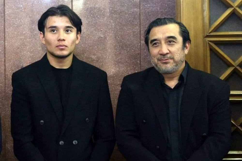بیوگرافی خداداد عزیزی