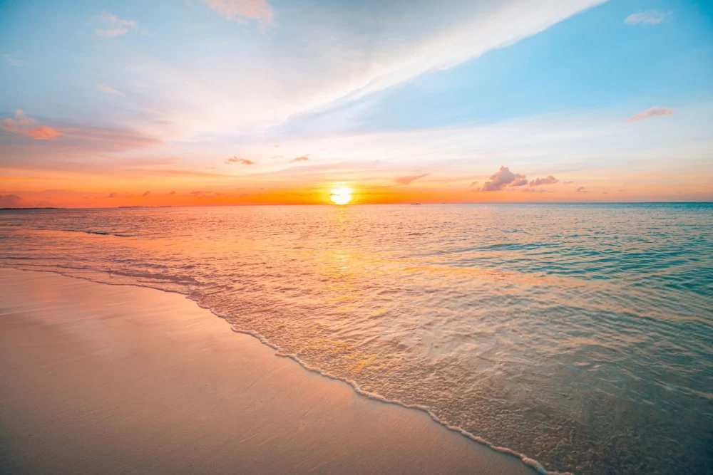 عکس دریا در شب