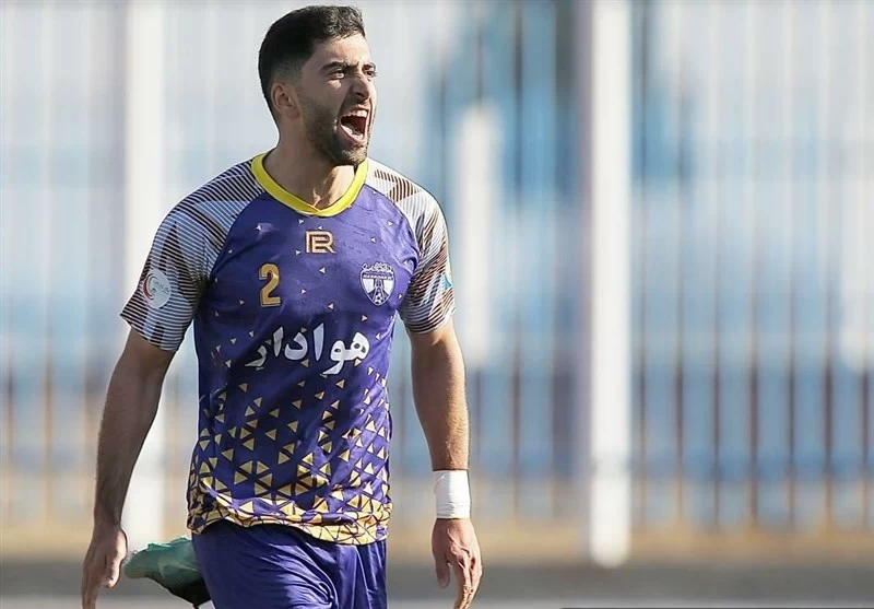 بازی هوادار و پارس جنوبی جم