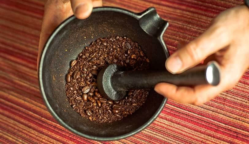 صدای آسیاب کردن قهوه