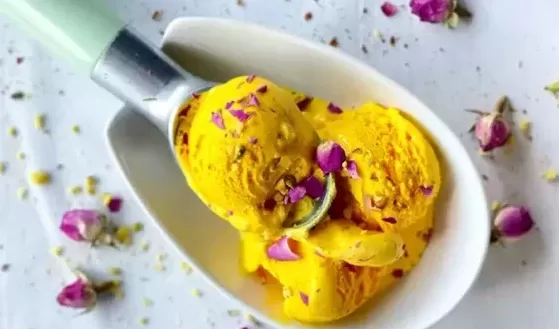 طرز تهیه بستنی سنتی