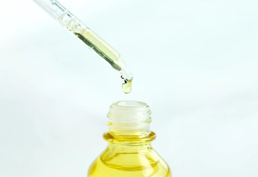 بهترین روغن تقویت مژه