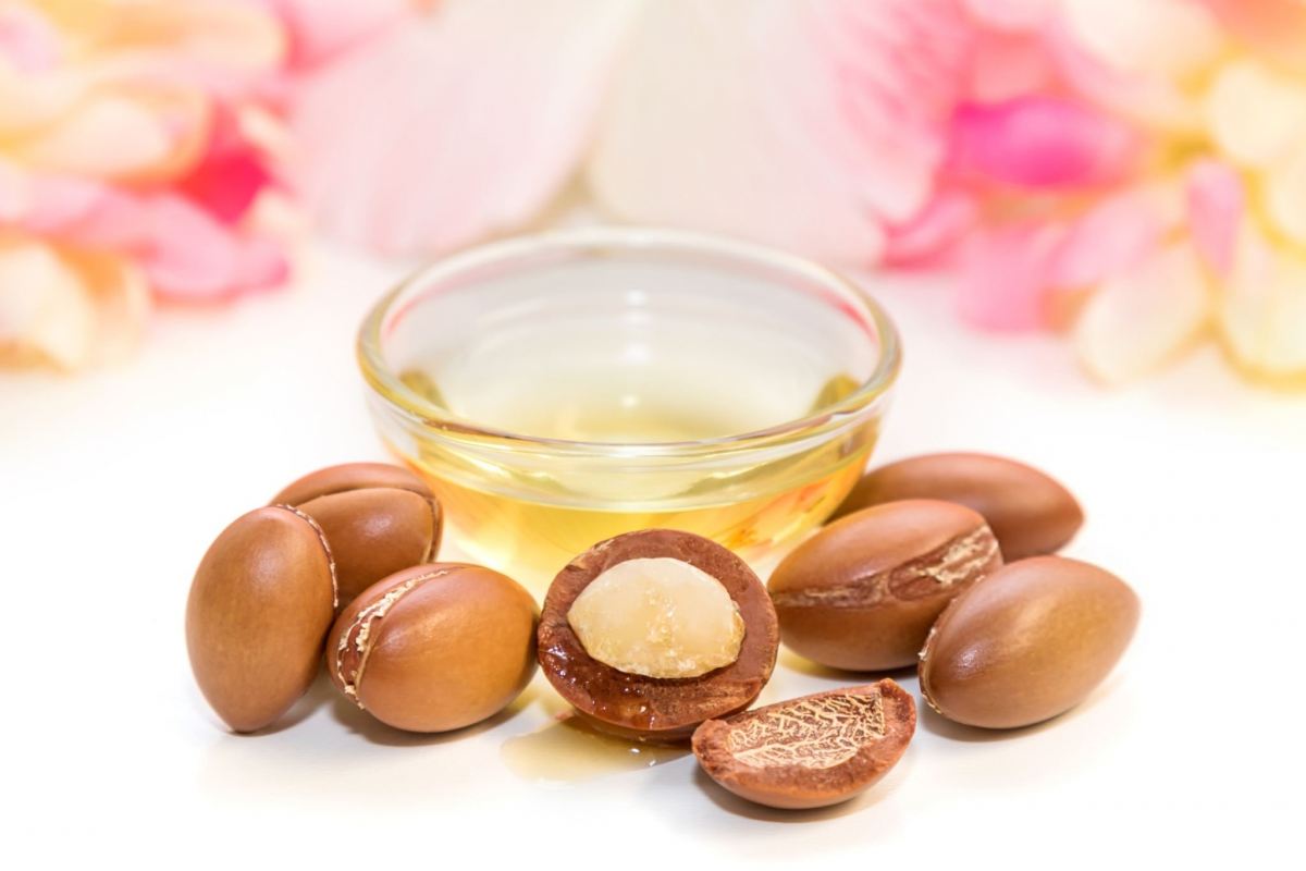 بهترین روغن برای صورت در شب