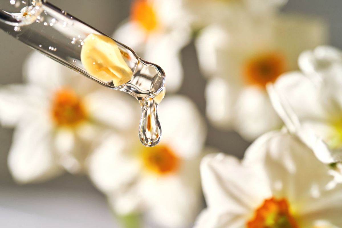 بهترین روغن های گیاهی برای خشکی لب