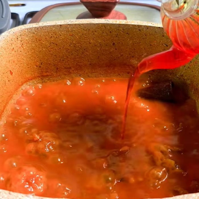 اضافه کردن زعفران و گلاب