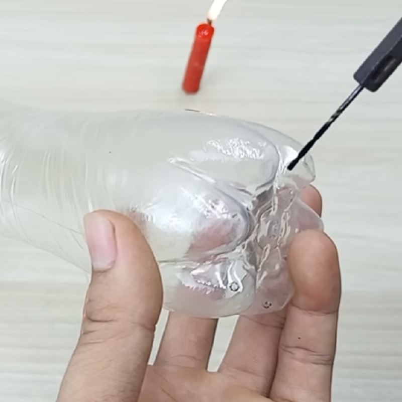 مراحل ساخت آبپاش با بطری پلاستیکی