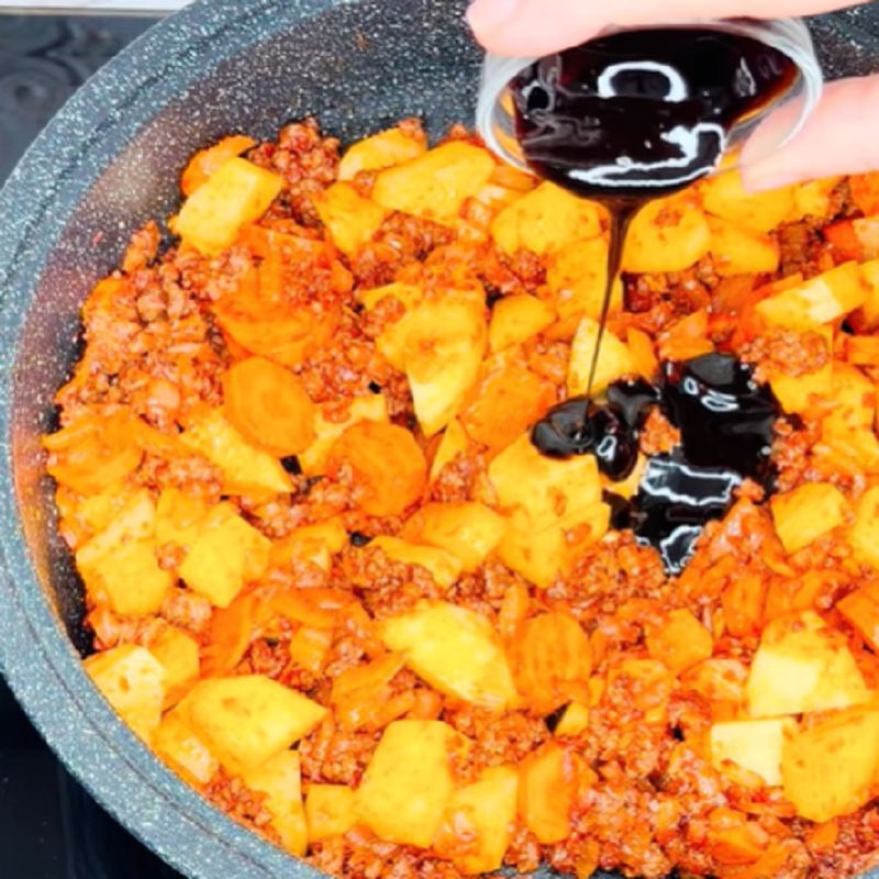 خوراک گوشت و سیب زمینی با رب انار