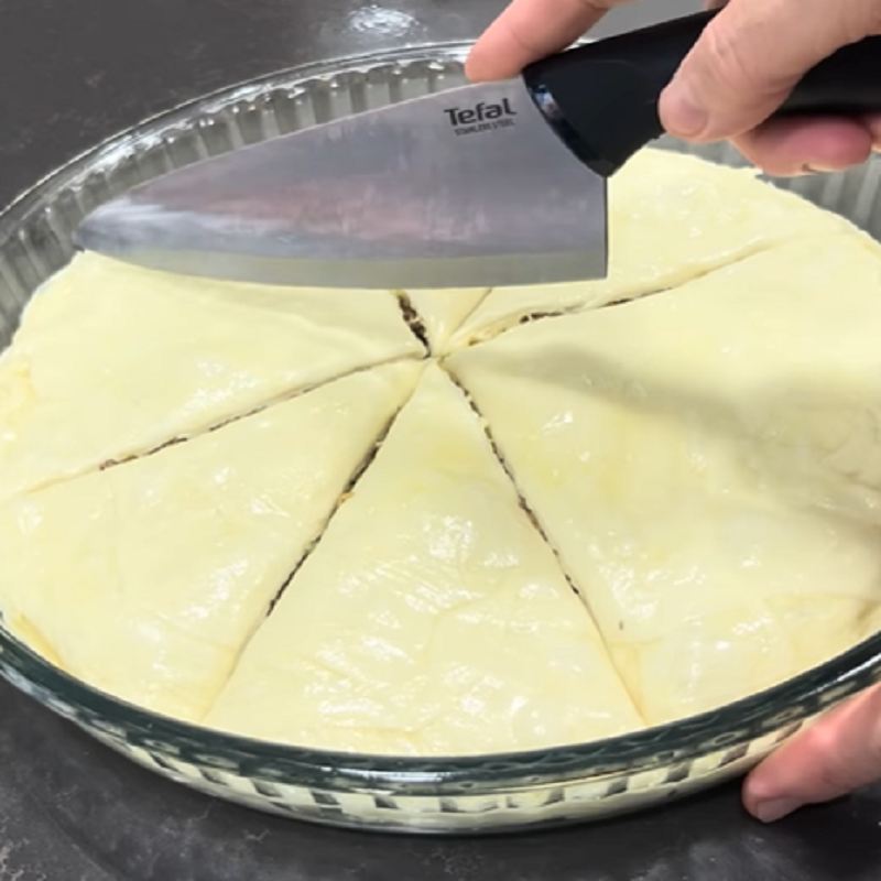 آموزش چیدن خمیر و مواد گوشتی