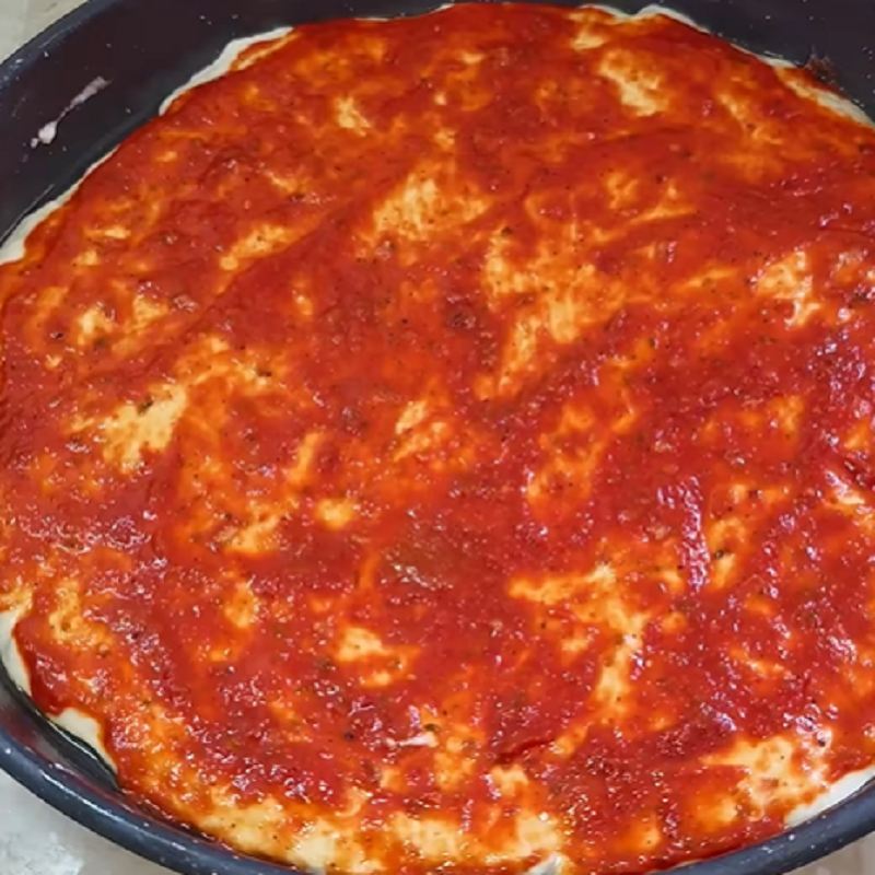 سس گوجه فرنگی روی خمیر