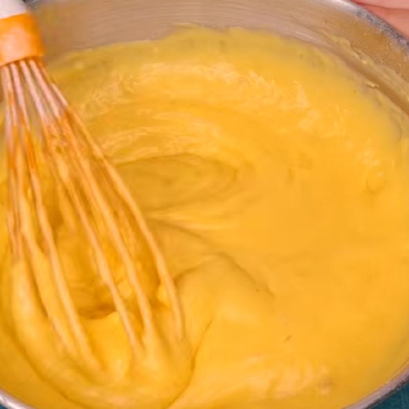 آرد کاملاً مخلوط شود