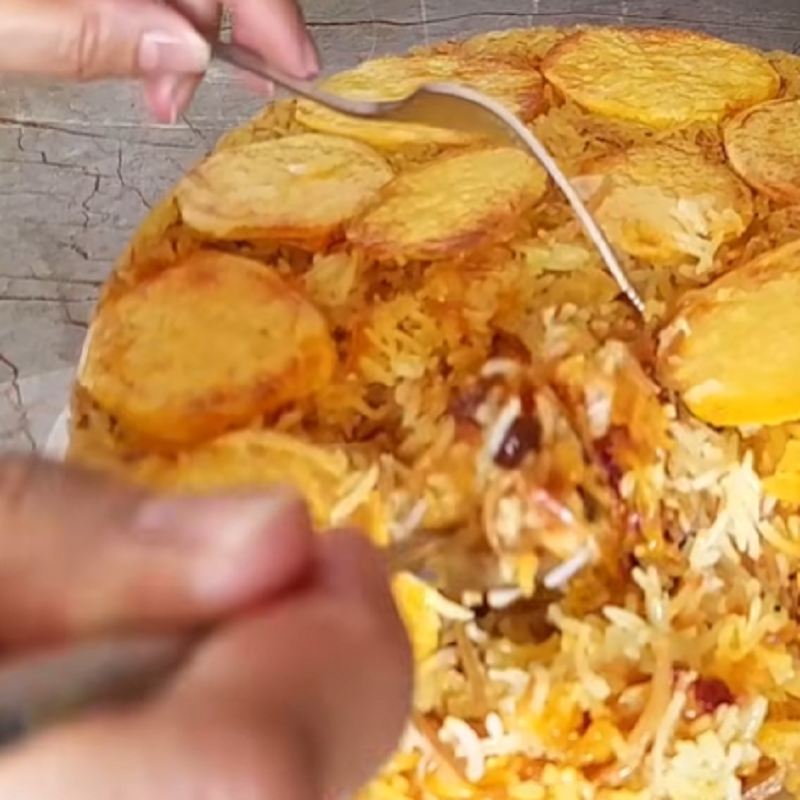طرز تهیه رشته پلو با مرغ