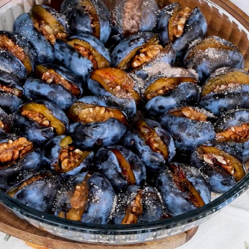 طرز تهیه آلو با گردو و دارچین در فر