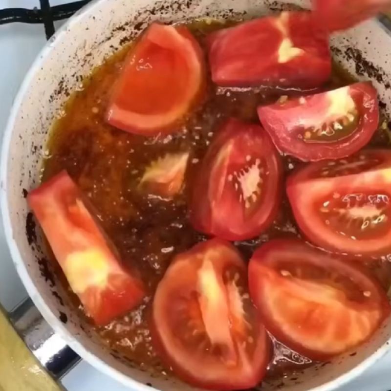 گوجه فرنگی را کمی سرخ کنید