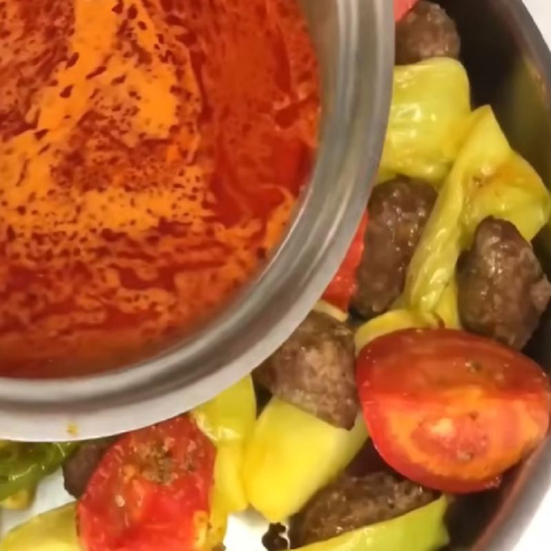 چیدن کوفته ازمیری در سینی