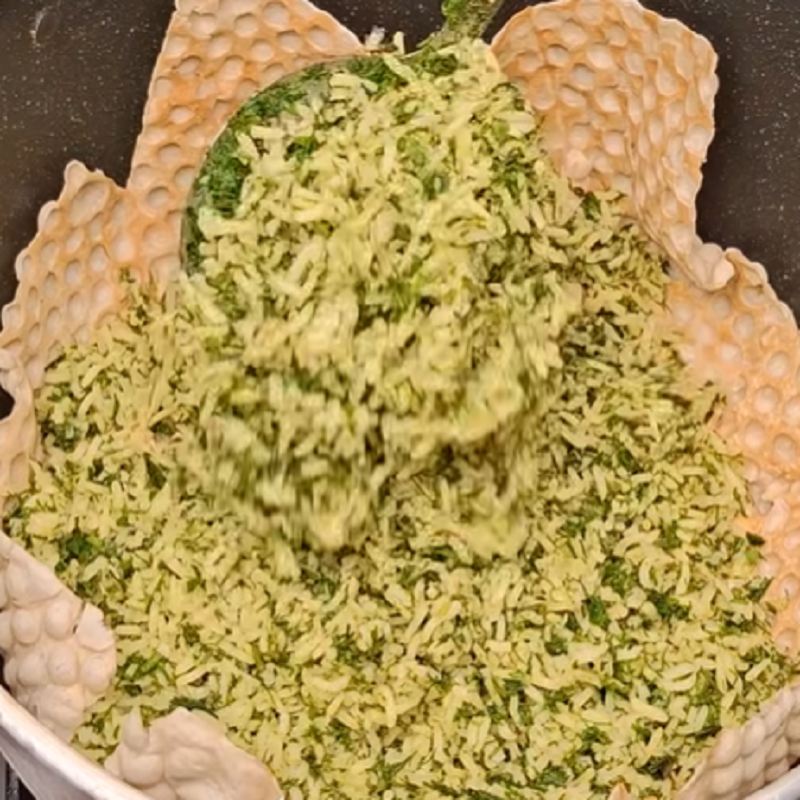 لایه لایه چیدن کلم پلو