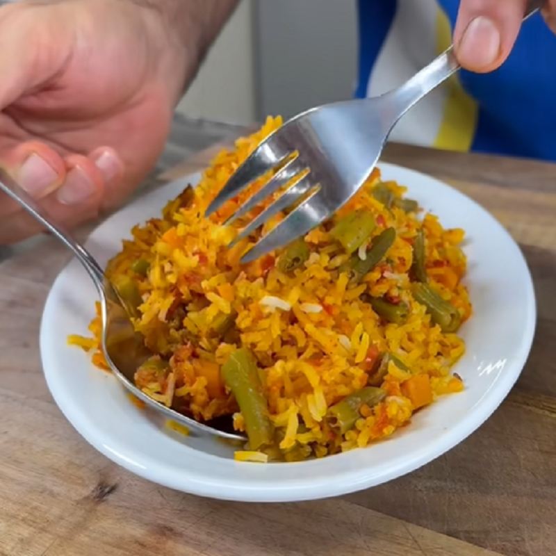 طرز تهیه لوبیا پلو گیاهی با سس سبزیجات و ته دیگ سیب زمینی