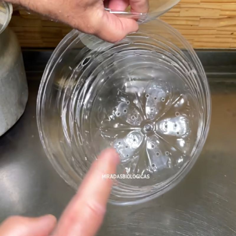 ایجاد سوراخ در کف بطری