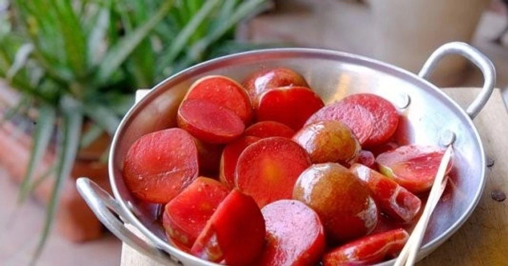 لواشک آلو قرمز