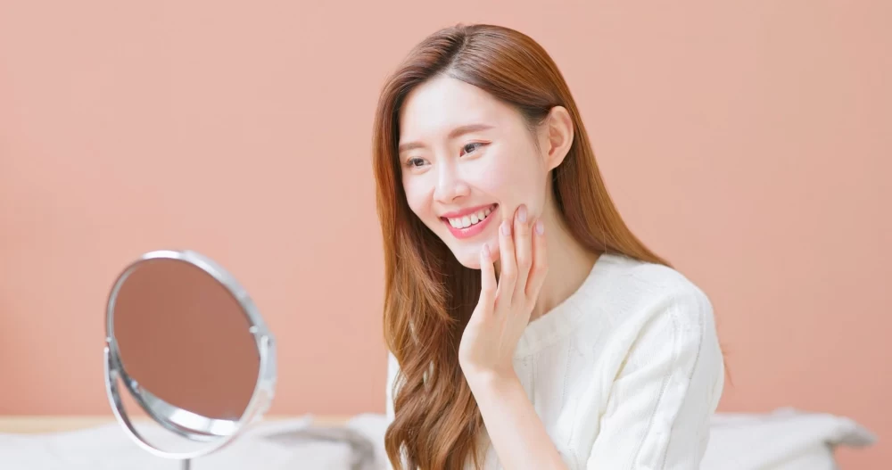 فرق بین کلاژن خوراکی و موضعی چیست؟ کدام یک بهتر برای پوست و جوانی بهتر است؟!