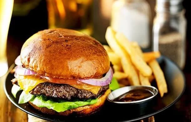 طرز تهیه همبرگر ذغالی