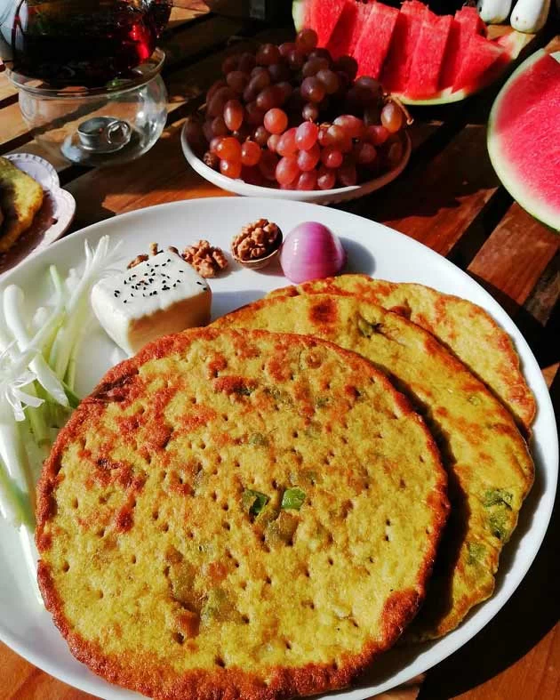 طرز تهیه نان پیازچه
