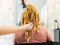 عوارض فر کردن مو / هر آنچه باید بدانید