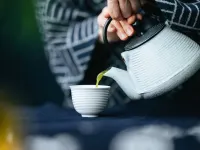 علت کف روی چای و راه های ساده برای رفع آن