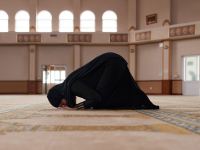 فواید سجده کردن در نماز برای سلامتی
